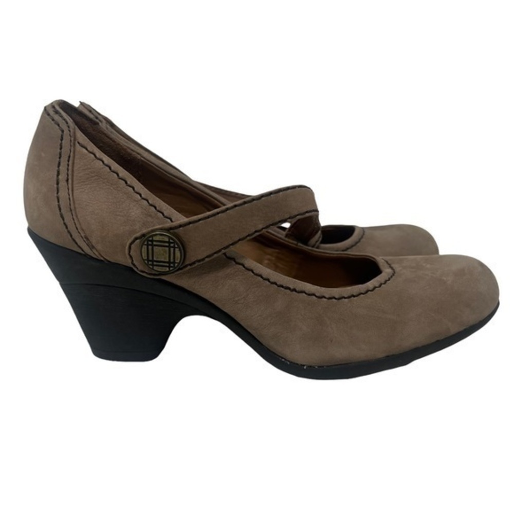 Naturalizer Clogs - Picture 2 of 11